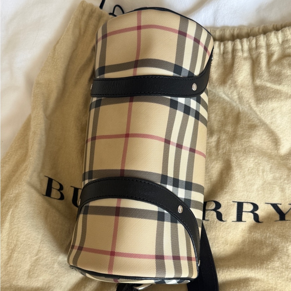 Burberry Barrel Bag - Picture 7 of 12